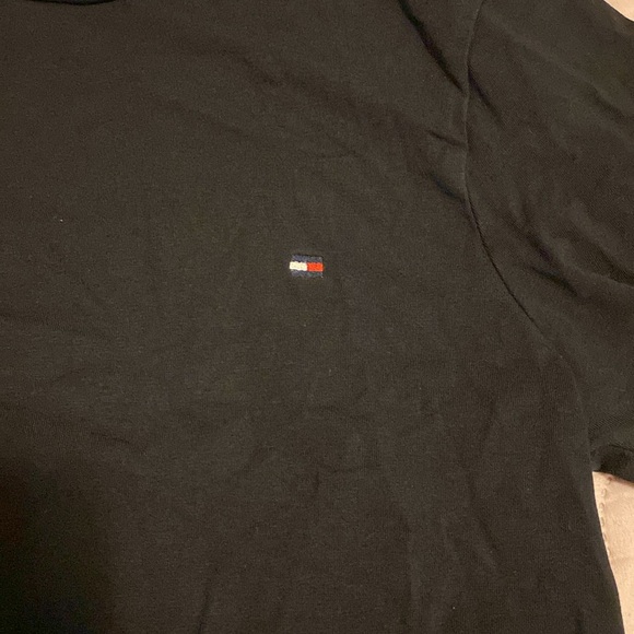 Tommy Hilfiger tee shirt - Picture 2 of 3